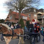 Sinteklaas kwam ook naar Domburg - foto van aankomst Sinterklaas in Domburg te paard